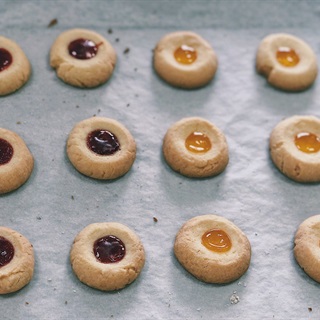 Bánh cookies phúc bồn tử