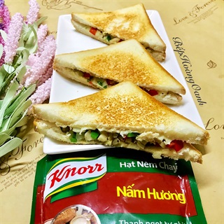 Bánh mì lạt nhân thập cẩm