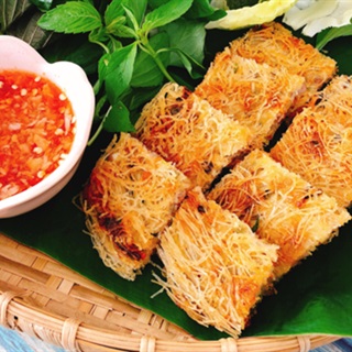 Bún gạo chiên giòn