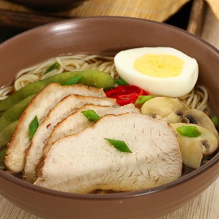 Mì ramen thịt heo