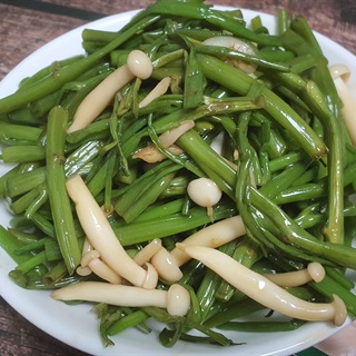 Rau muống xào nấm